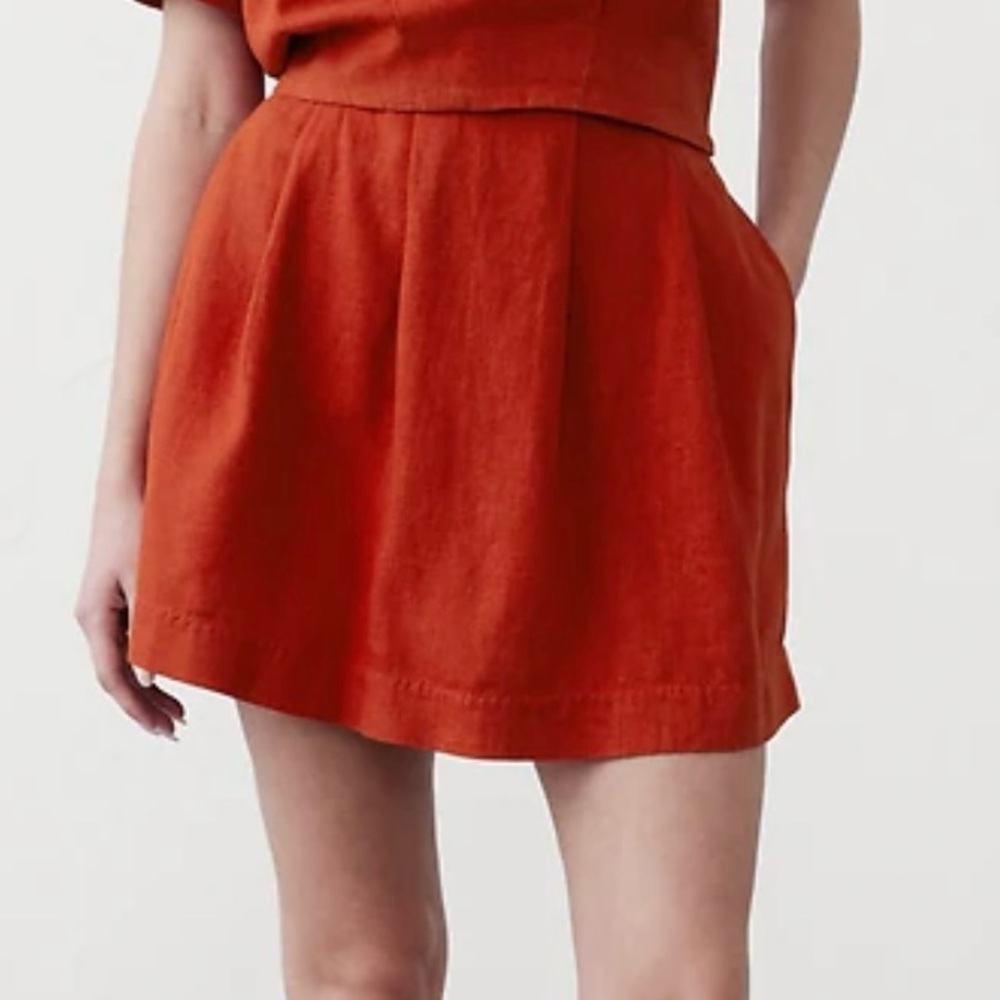 NWT Banana Republic Pleated Mini Skort Orange